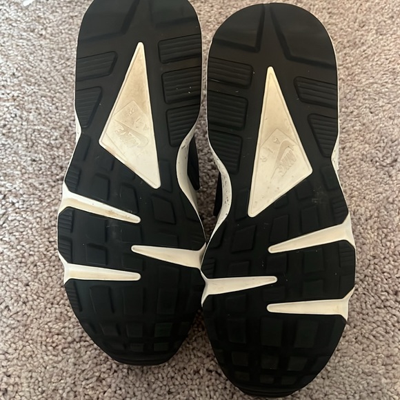 Nike Air Huarache pink and orange sz 8 (university pink gold) - Picture 6 of 9